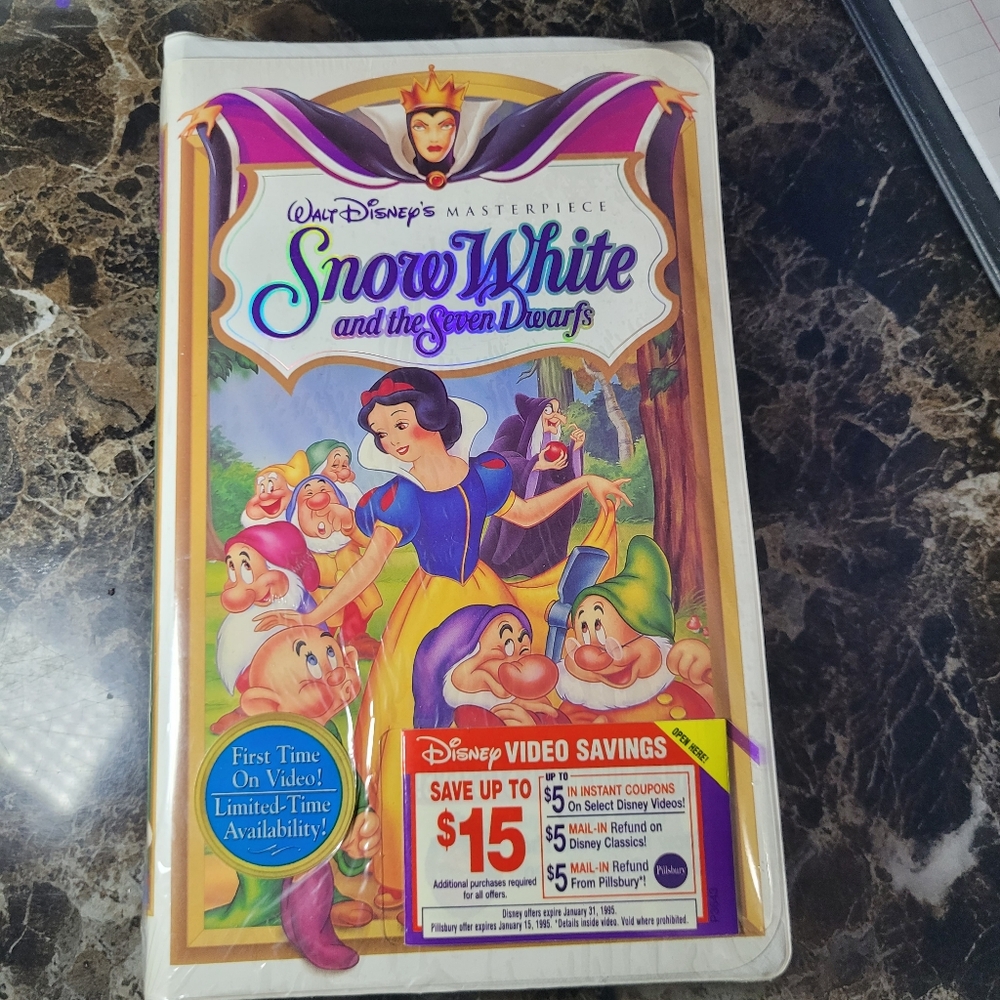 Disney Snow White and the Seven Dwarfs VHS - Multicolor